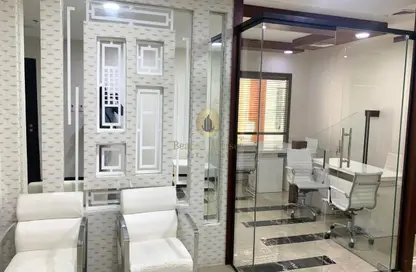 مكتب - استوديو - 2 حمامات للايجار في برج كلوفر - الخليج التجاري - دبي