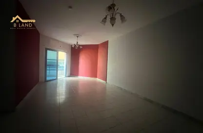 شقة - 2 غرف نوم - 2 حمامات للايجار في المجاز 2 - المجاز - الشارقة