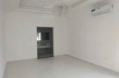 فيلا - 5 غرف نوم - 6 حمامات للبيع في الزاهية - عجمان