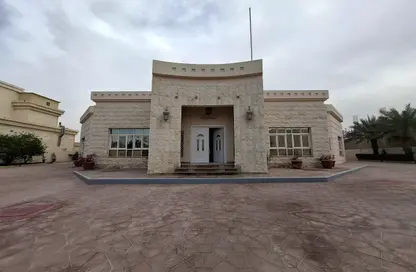 فيلا - 5 غرف نوم - 6 حمامات للايجار في مركز محمد بن زايد - مدينة محمد بن زايد - أبوظبي
