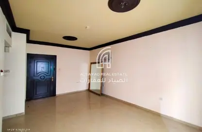 شقة - غرفة نوم - 2 حمامات للايجار في التعاون 1 - أبراج التعاون - الخان - الشارقة