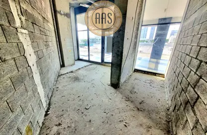 Shop - Studio - 4 Bathrooms for rent in Azizi Riviera 22 - Meydan One - Meydan - Dubai