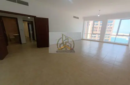 شقة - 3 غرف نوم - 5 حمامات للايجار في شارع النجدة - أبوظبي