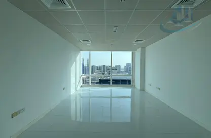 مكتب - استوديو للايجار في برج تماني - الخليج التجاري - دبي
