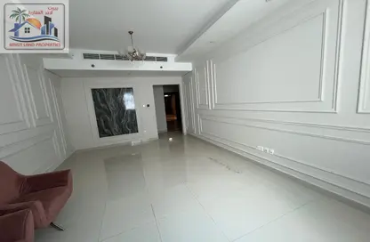 Apartment - 2 Bedrooms - 2 Bathrooms for rent in Blue Tower - Al Majaz 3 - Al Majaz - Sharjah