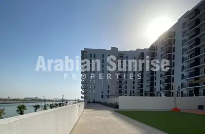 Apartment - 3 Bedrooms - 3 Bathrooms for sale in Waters Edge - Yas Island - Abu Dhabi