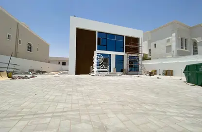 Villa - 5 Bedrooms - 6 Bathrooms for rent in Madinat Al Riyad - Abu Dhabi