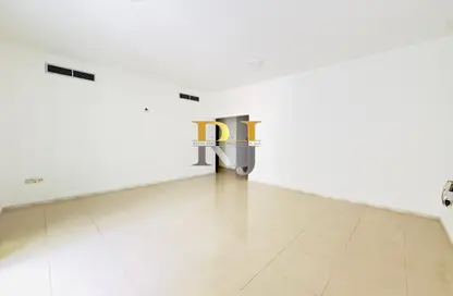 Apartment - 2 Bedrooms - 2 Bathrooms for rent in Mankhool Building - Mankhool - Bur Dubai - Dubai