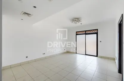 Apartment - 2 Bedrooms - 3 Bathrooms for rent in Yansoon 3 - Yansoon - Old Town - Downtown Dubai - Dubai