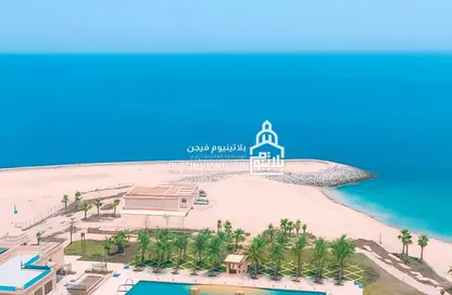 Apartment - 3 Bedrooms - 4 Bathrooms for sale in Fairmont Marina Residences - The Marina - Abu Dhabi
