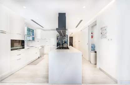 Villa - 3 Bedrooms - 4 Bathrooms for sale in Legacy - Jumeirah Park - Dubai