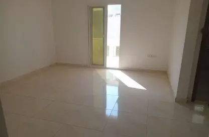 Apartment - 2 Bedrooms - 2 Bathrooms for rent in Al Gulayaa - Sharjah