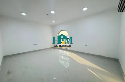 شقة - 3 غرف نوم - 4 حمامات للايجار في مدينة الرياض - أبوظبي