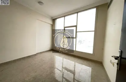 شقة - غرفة نوم - 1 حمام للايجار في برج الكورنيش - طريق كورنيش عجمان - عجمان شقة - غرفة نوم - 1 حمام للايجار في برج الكورنيش - طريق كورنيش عجمان - عجمان