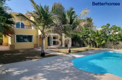 Villa - 4 Bedrooms - 5 Bathrooms for sale in Legacy - Jumeirah Park - Dubai