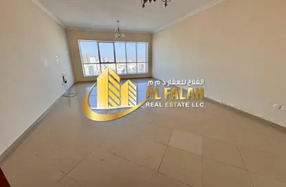 شقة - 2 غرف نوم - 2 حمامات للايجار في شارع التعاون - التعاون - الشارقة