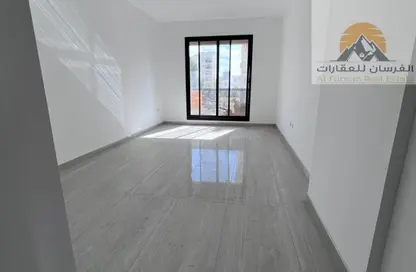 Apartment - 3 Bedrooms - 3 Bathrooms for rent in Al Rashidiya Towers - Al Rashidiya - Ajman Downtown - Ajman