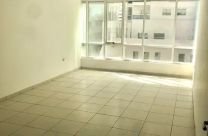 Apartment - 2 Bedrooms - 2 Bathrooms for rent in Al Taawoon Tower 1 - Al Taawoon Towers - Al Khan - Sharjah