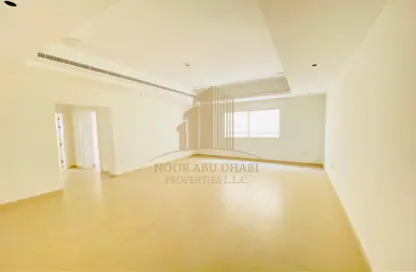 Apartment - 2 Bedrooms - 2 Bathrooms for rent in Al Ain Compound - Bida Bin Ammar - Asharej - Al Ain