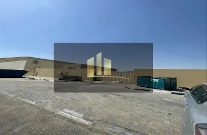 مستودع - استوديو - 2 حمامات للبيع في آلصجعه - الشارقة