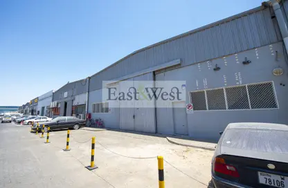 Warehouse - Studio for rent in Mussafah Industrial Area - Mussafah - Abu Dhabi