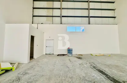 Warehouse - Studio for rent in Al Quoz Industrial Area - Al Quoz - Dubai