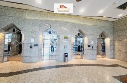 مكتب - استوديو - 4 حمامات للايجار في برج الأوقاف - الخالدية - أبوظبي