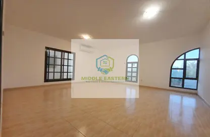 Empty Room image for: Villa - 3 Bedrooms - 3 Bathrooms for rent in Muroor Area - Abu Dhabi, Image 1