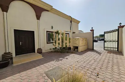 Villa - 2 Bedrooms - 3 Bathrooms for rent in Al Ramla - Halwan - Sharjah