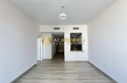 شقة - غرفة نوم - 2 حمامات للايجار في البرج الإمبراطوري - ديستريكت 17 - قرية الجميرا سركل - دبي