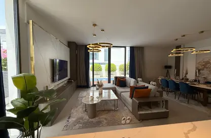 Townhouse - 4 Bedrooms - 6 Bathrooms for sale in DoubleTree by Hilton Sharjah Waterfront Hotel  and  Residences - Al Majaz 2 - Al Majaz - Sharjah