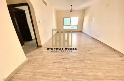Apartment - 1 Bedroom - 2 Bathrooms for rent in Muwailih Building - Muwaileh - Sharjah