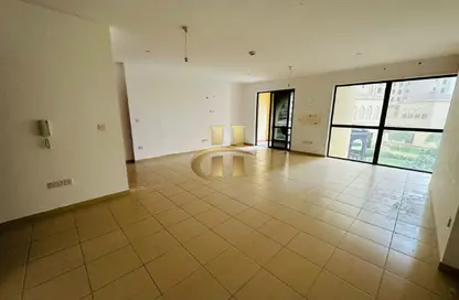 شقة - 1 حمام للايجار في مرجان 2 - مرجان - مساكن شاطئ الجميرا - دبي شقة - 1 حمام للايجار في مرجان 2 - مرجان - مساكن شاطئ الجميرا - دبي