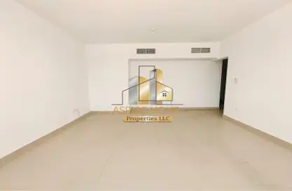 Empty Room image for: Apartment - 2 Bedrooms - 2 Bathrooms for rent in Zig Zag Building - Tourist Club Area - Abu Dhabi, Image 1