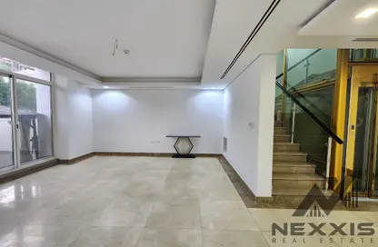 شقة - 4 غرف نوم - 6 حمامات للايجار في حبيبات - الضاحية 10 - قرية جميرا الدائرية - دبي