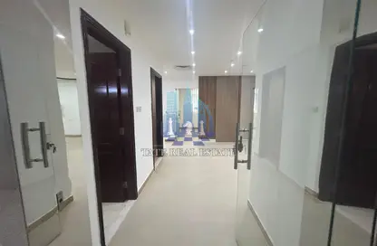 Office Space - Studio - 1 Bathroom for rent in Al Nahyan - Abu Dhabi
