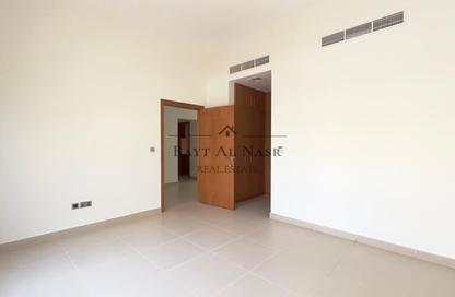 Villa - 4 Bedrooms - 5 Bathrooms for rent in Nad Al Sheba Villas - Nad Al Sheba 3 - Nad Al Sheba - Dubai