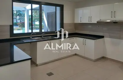 Kitchen image for: Townhouse - 5 Bedrooms - 6 Bathrooms for rent in Faya at Bloom Gardens - Bloom Gardens - Al Salam Street - Abu Dhabi, Image 1