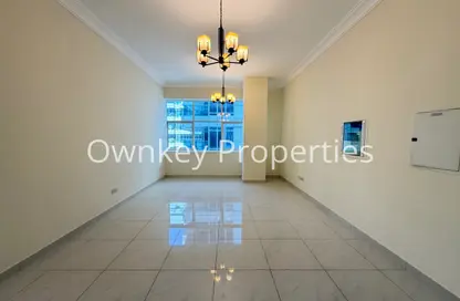 Apartment - 2 Bedrooms - 3 Bathrooms for rent in Al Fajer Complex - Oud Metha - Bur Dubai - Dubai