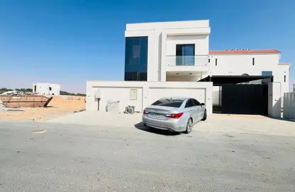 فيلا - 5 غرف نوم - 7 حمامات للايجار في الزاهية - عجمان
