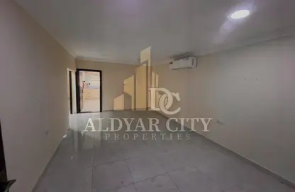 شقة - 2 غرف نوم - 2 حمامات للايجار في فلل الروضة 2 - 2  الروضة - الروضة - عجمان