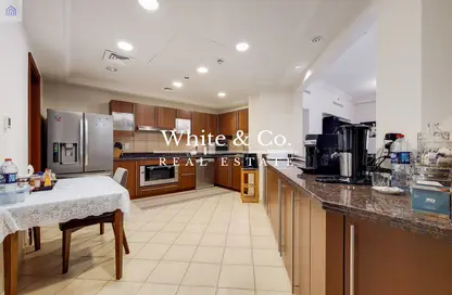Apartment - 3 Bedrooms - 5 Bathrooms for sale in Golden Mile 8 - Golden Mile - Palm Jumeirah - Dubai