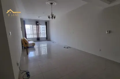 Apartment - 2 Bedrooms - 2 Bathrooms for rent in Al Khan Corniche - Al Khan - Sharjah