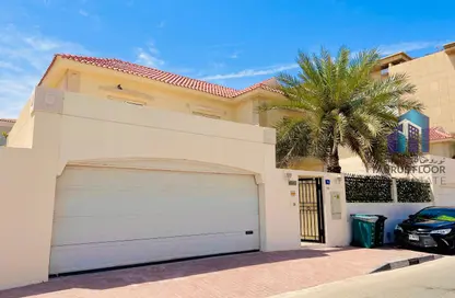 Villa - 5 Bedrooms - 6 Bathrooms for rent in Jumeirah 1 Villas - Jumeirah 1 - Jumeirah - Dubai