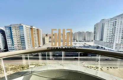 شقة - 2 غرف نوم - 3 حمامات للايجار في برج صحارى 3 - مجمع صحارى - النهدة - الشارقة