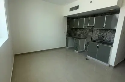 Apartment - 1 Bathroom for rent in Al Butina B - Al Butina - Sharjah