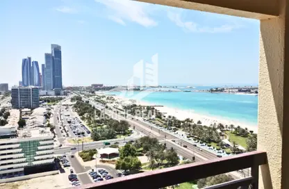 Apartment - 4 Bedrooms - 5 Bathrooms for rent in Corniche Road - Abu Dhabi