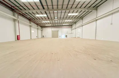 Warehouse - Studio - 3 Bathrooms for rent in Al Sajaa Industrial - Al Sajaa - Sharjah