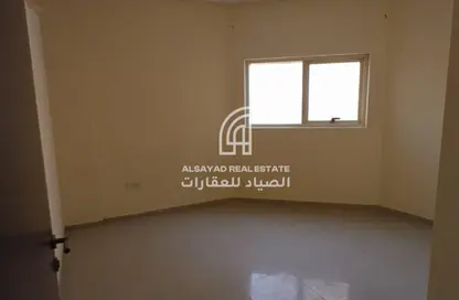 شقة - غرفة نوم - 1 حمام للايجار في بناء النباعة - النبعة - الشرق - الشارقة