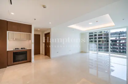Apartment - 1 Bedroom - 1 Bathroom for rent in Palace Beach Residence - EMAAR Beachfront - Dubai Harbour - Dubai